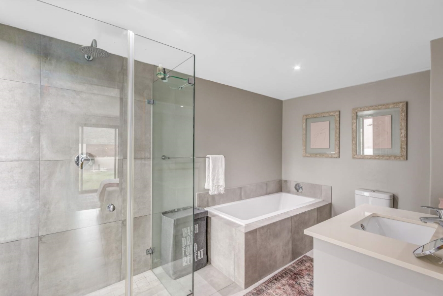 3 Bedroom Property for Sale in Simola Western Cape